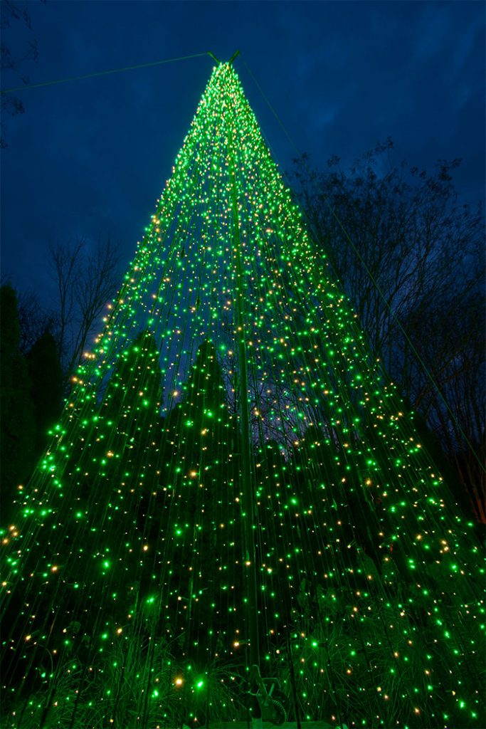 nashville-commercial-holiday-tree-form-lighting