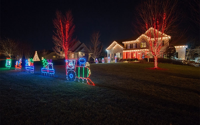brentwood-tn-themed-christmas-outdoor-lighting